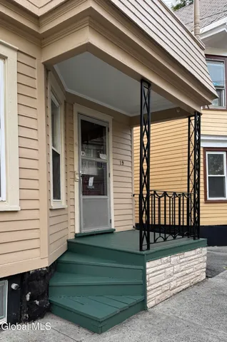 $269,900 | 19 Ingersoll Avenue, Schenectady, NY 12305