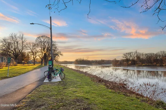 $278,500 | 19 Ingersoll Avenue, Schenectady, NY 12305