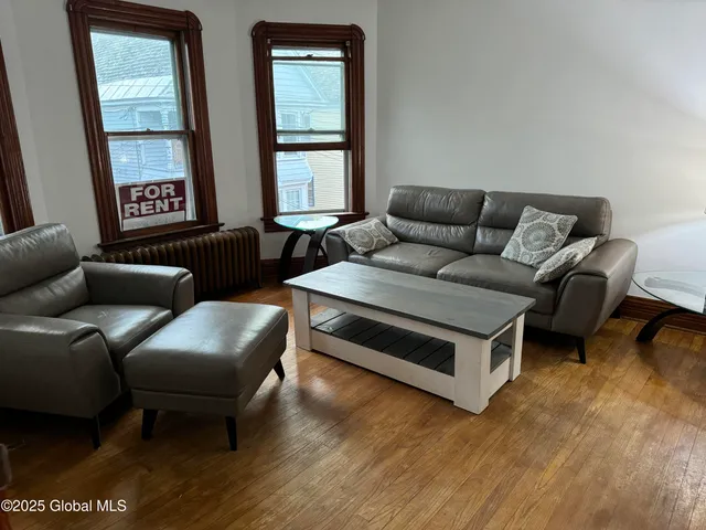 $269,900 | 19 Ingersoll Avenue, Schenectady, NY 12305