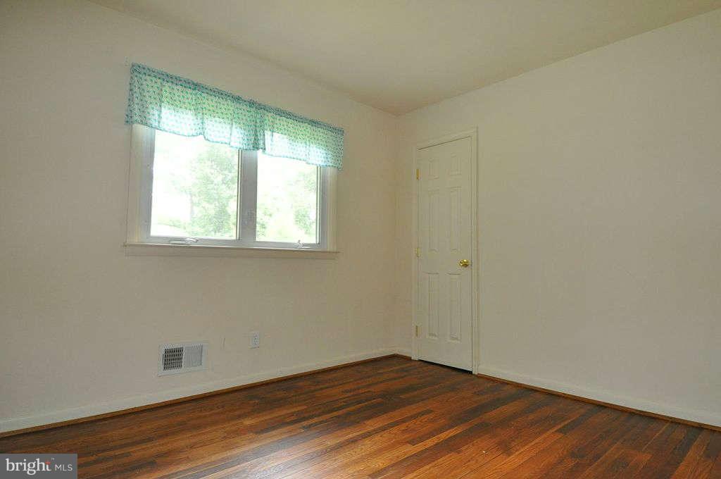 1286 Ritchie Highway Arnold, MD 21012 - Photo 11 of 19 Bedroom