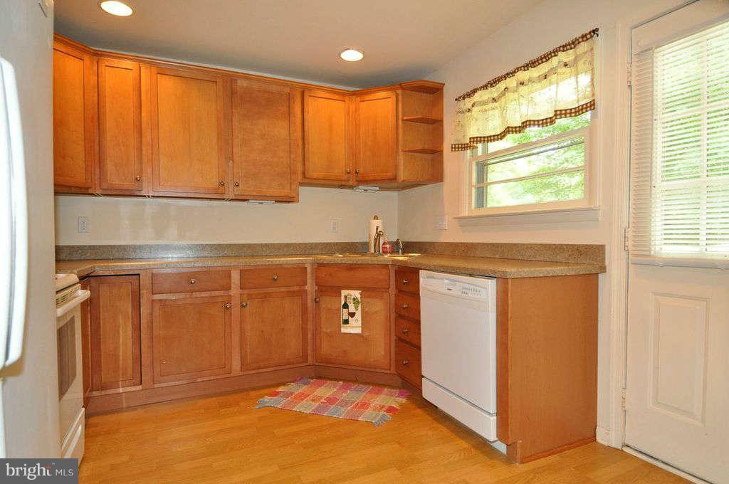 1286 Ritchie Highway Arnold, MD 21012 - Photo 5 of 19 Kitchen
