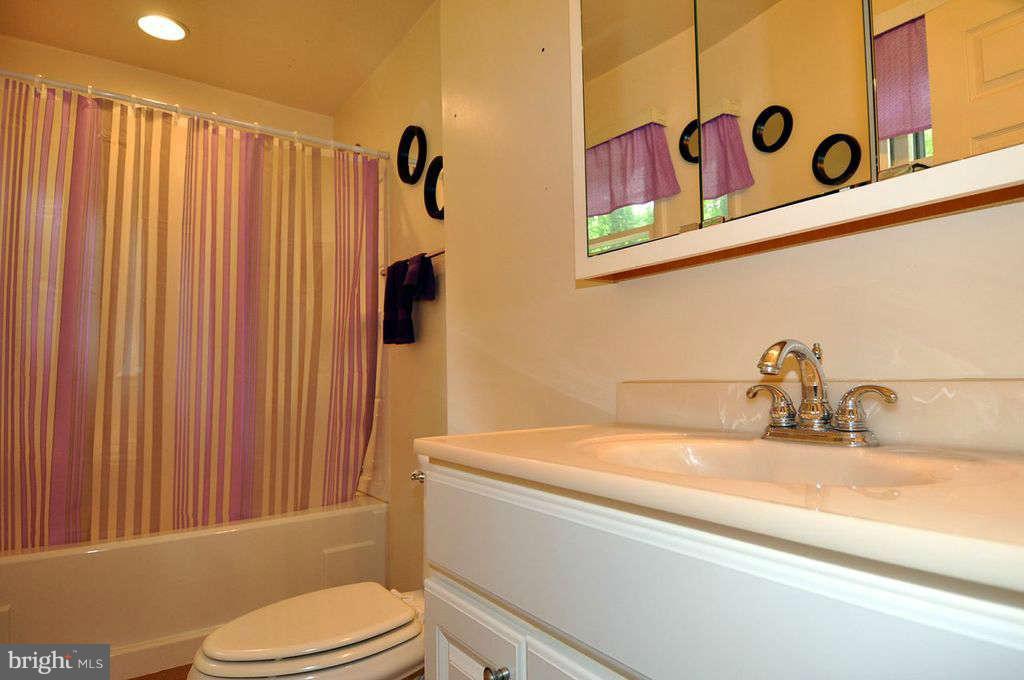 1286 Ritchie Highway Arnold, MD 21012 - Photo 10 of 19 Bath