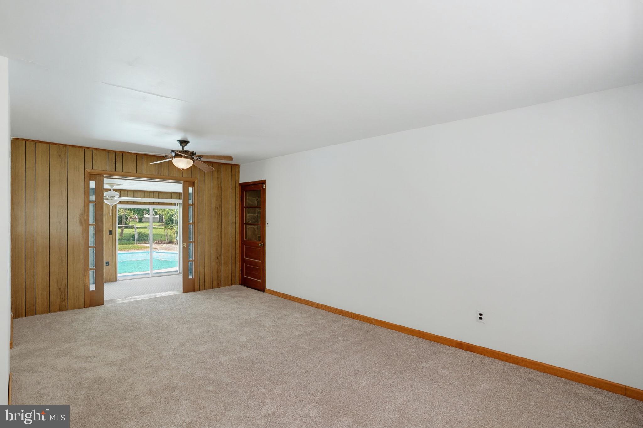2630 Marsh Road Wilmington, DE 19810 - Photo 20 of 47 LIVING ROOM