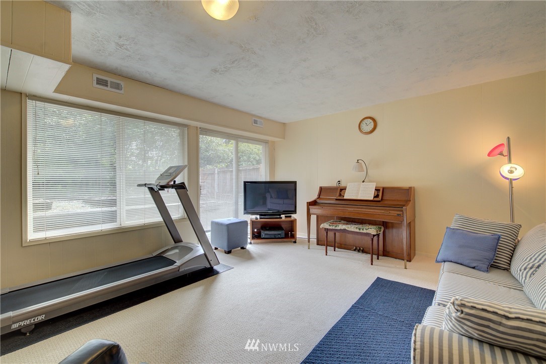 9618 Northeast 198th Street Bothell, WA 98011 - Photo 19 of 24
