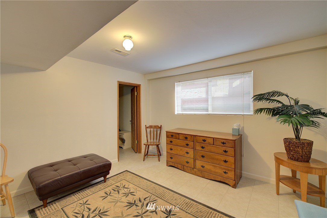 9618 Northeast 198th Street Bothell, WA 98011 - Photo 20 of 24