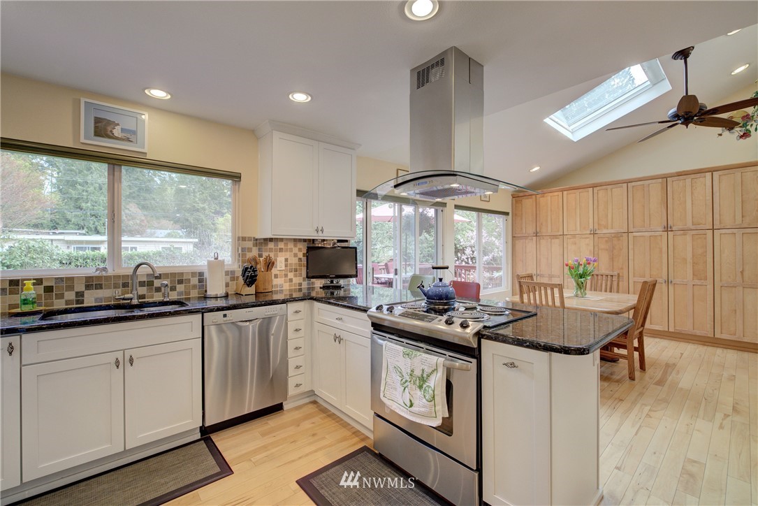 9618 Northeast 198th Street Bothell, WA 98011 - Photo 8 of 24