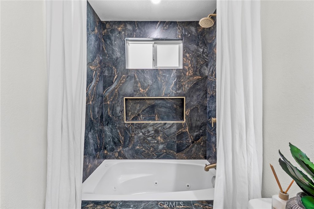 8263 3rd Hesperia, CA 92345 - Photo 21 of 60