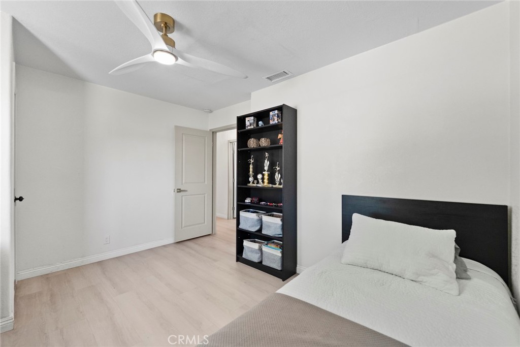 8263 3rd Hesperia, CA 92345 - Photo 26 of 60