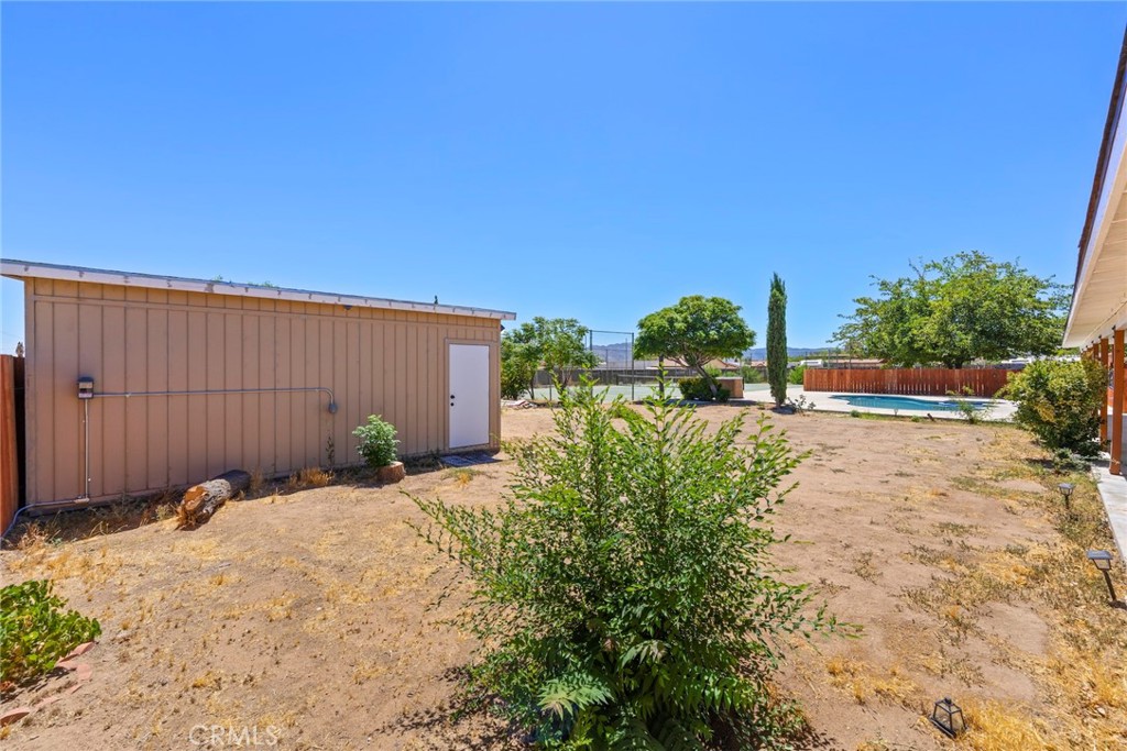 8263 3rd Hesperia, CA 92345 - Photo 38 of 60