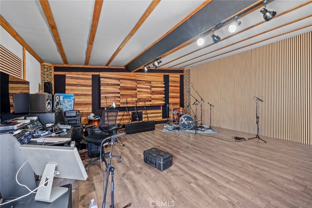 8263 3rd Hesperia, CA 92345 - Photo 41 of 60