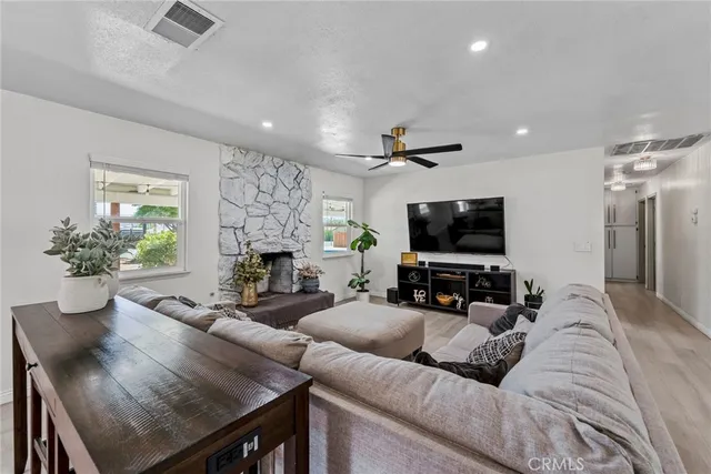 $775,000 | 8263 3rd, Hesperia, CA 92345