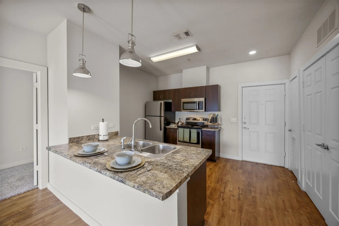 6725 Circle S Road, Unit A2308 Austin, TX 78745 - Photo 5 of 23 6 Weeks Rent Free + Look and Lease Special
Don’t miss out on this limited-time offer — contact our team today to learn more and find the perfect unit for you!