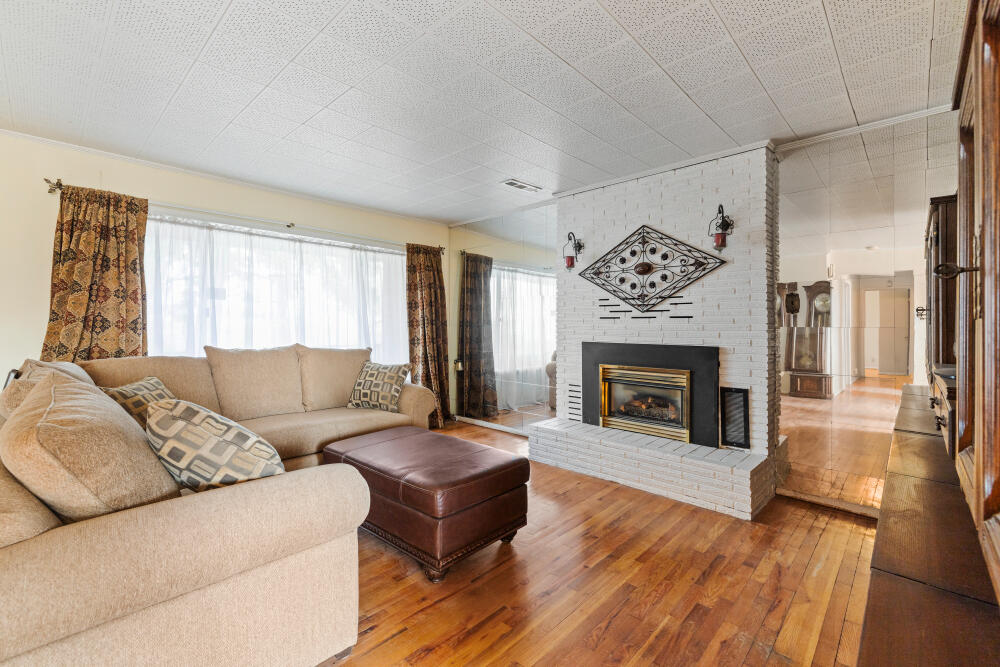 1460 Joe Wright Road Klamath Falls, OR 97603 - Photo 13 of 78 1460JoeWrightRdInterior-3