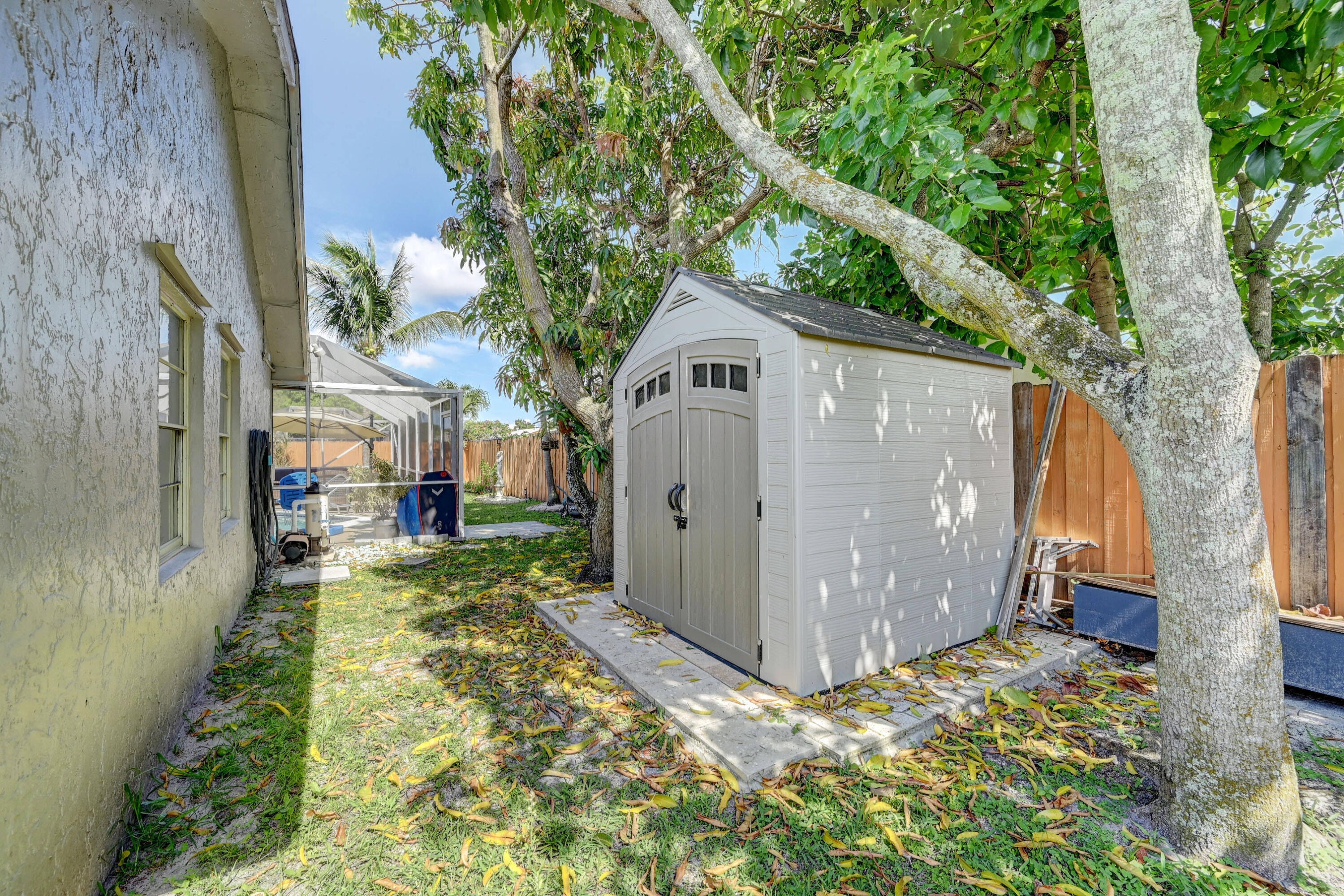 9682 Ohio Place Boca Raton, FL 33434 - Photo 29 of 37 Storage Shed