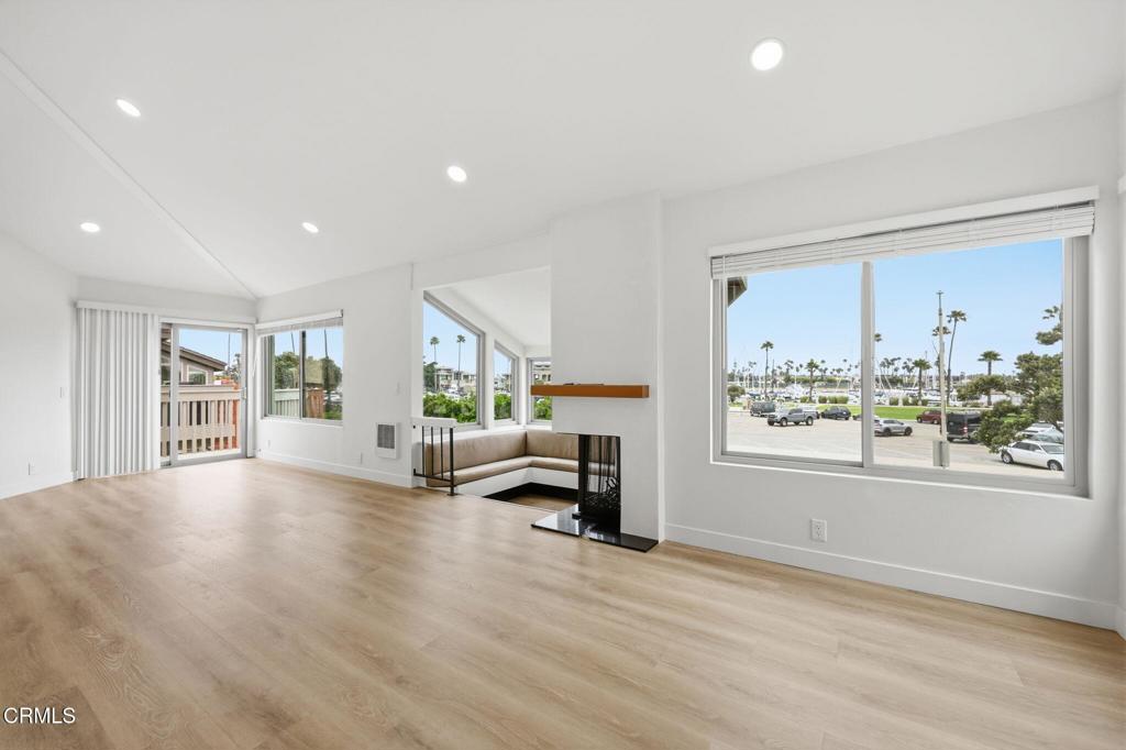 3664 Sunset Lane Oxnard, CA 93035 - Photo 11 of 58