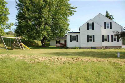 7824 South Durand Road Durand, MI 48429 - Photo 6 of 13 20157671-6.JPG