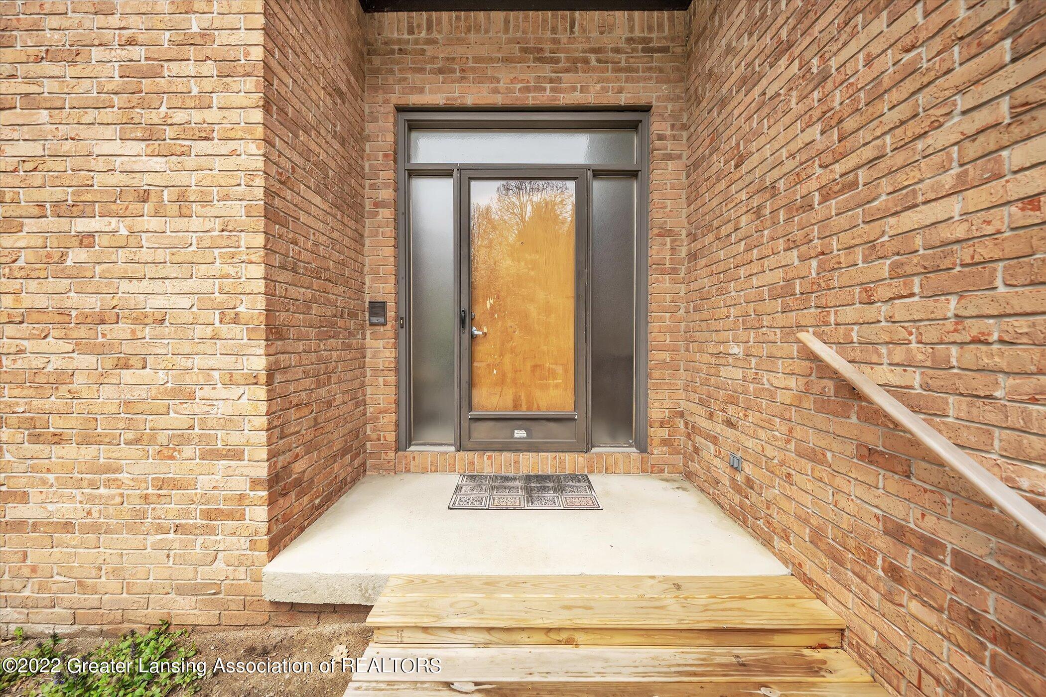 2556 Dustin Road Okemos, MI 48864 - Photo 3 of 42 Front Entryway