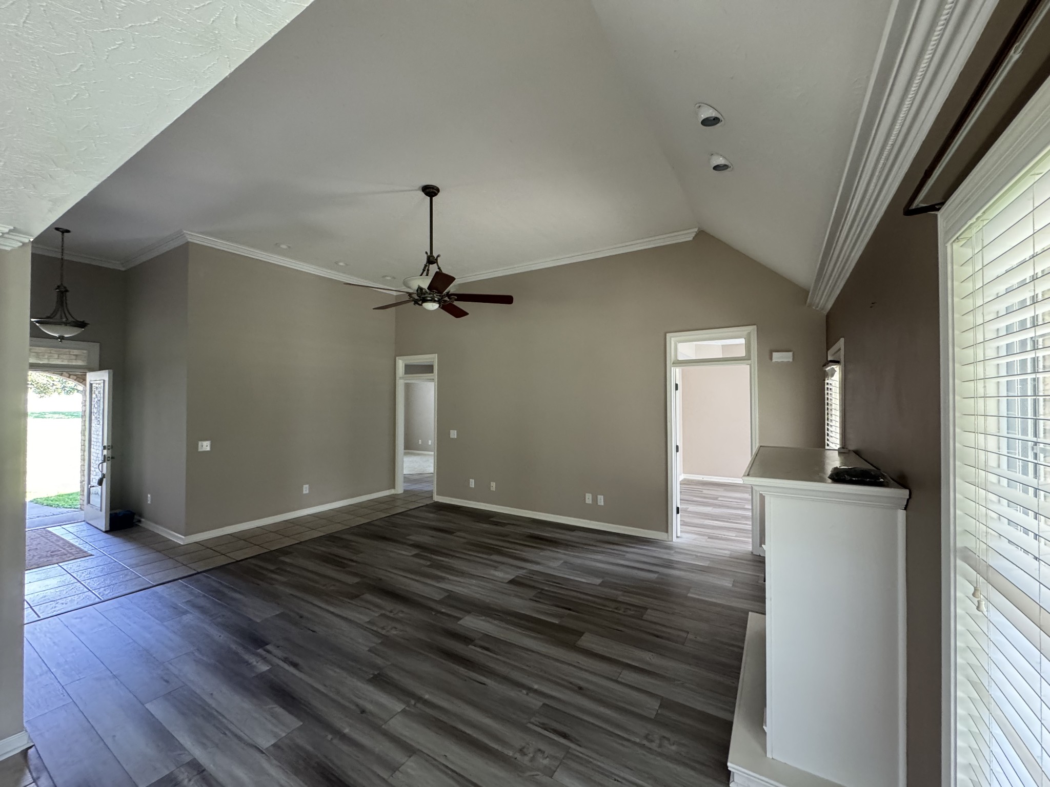 1045 Emerald Way Castalian Springs, TN 37031 - Photo 4 of 45