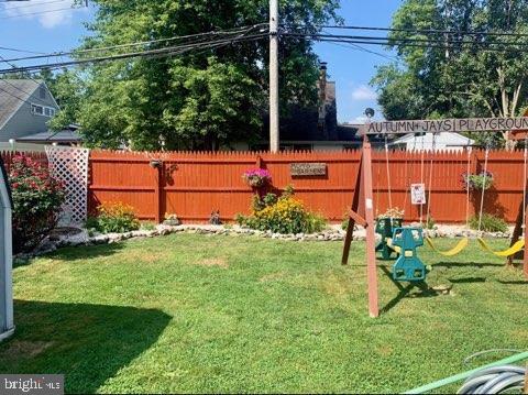 35 Greenbriar Road Levittown, PA 19057 - Photo 10 of 14 Backyard