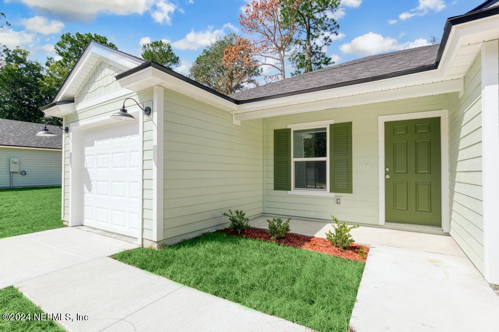 409 Rustic Road Satsuma, FL 32189 - Photo 3 of 29 409 Rustic Rd-7