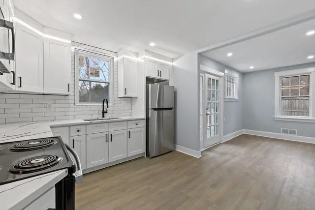 $3,200 | 19 Henry Street, Watertown, CT 06779