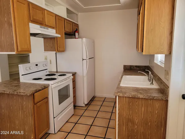 $1,300 | 1815 West 8th Avenue, Unit 204, Mesa, AZ 85202