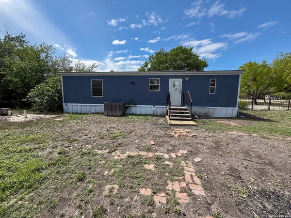 $1,600 | 4506 Legend Falls, San Antonio, TX 78253