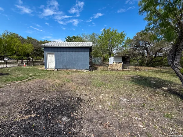 $1,600 | 4506 Legend Falls, San Antonio, TX 78253