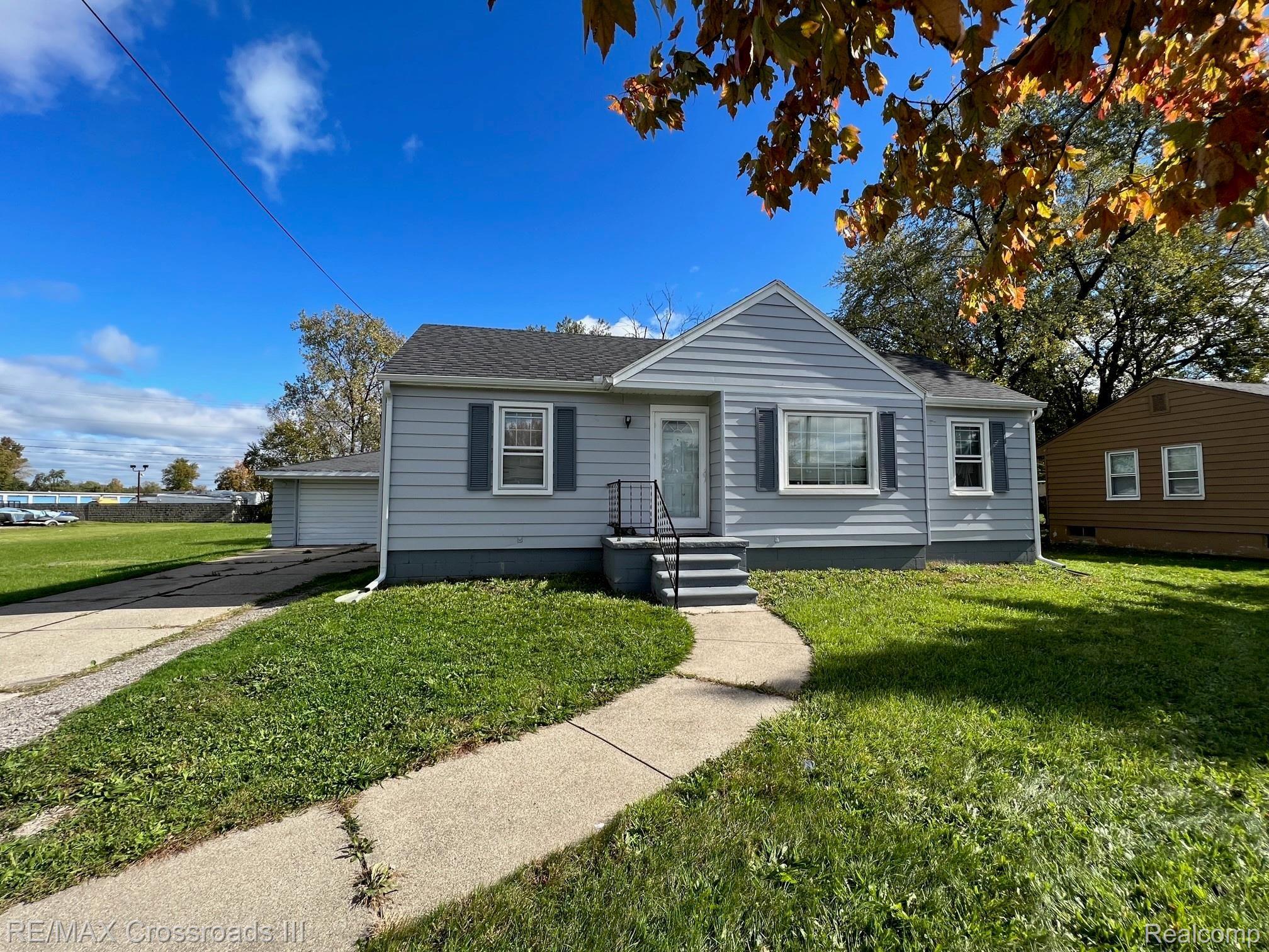 6717 Middlebelt Road Romulus, MI 48174 - Photo 5 of 22 IMG_0139.jpg
