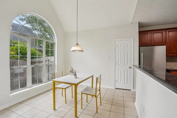 $2,800 | 7803 Deerwood Lake Drive, Humble, TX 77346