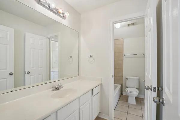 $2,800 | 7803 Deerwood Lake Drive, Humble, TX 77346