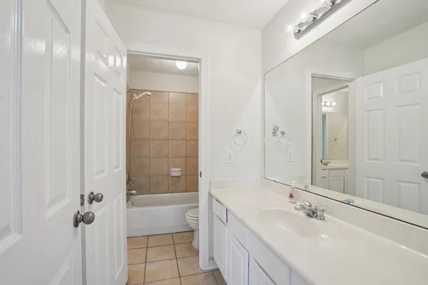 $2,800 | 7803 Deerwood Lake Drive, Humble, TX 77346