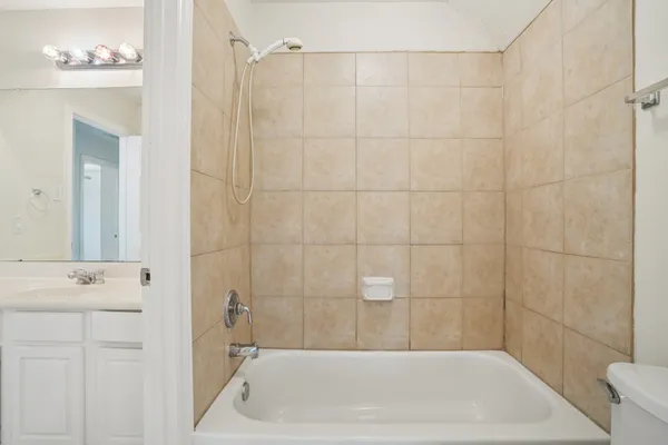 $2,800 | 7803 Deerwood Lake Drive, Humble, TX 77346