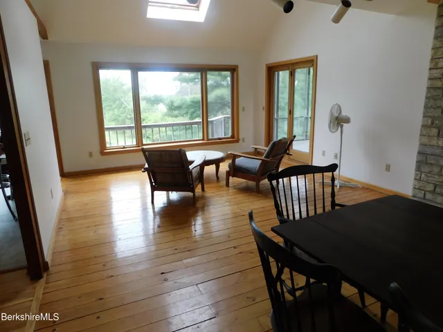 $3,500 | 122 Thomas Island Road, Pittsfield, MA 01201