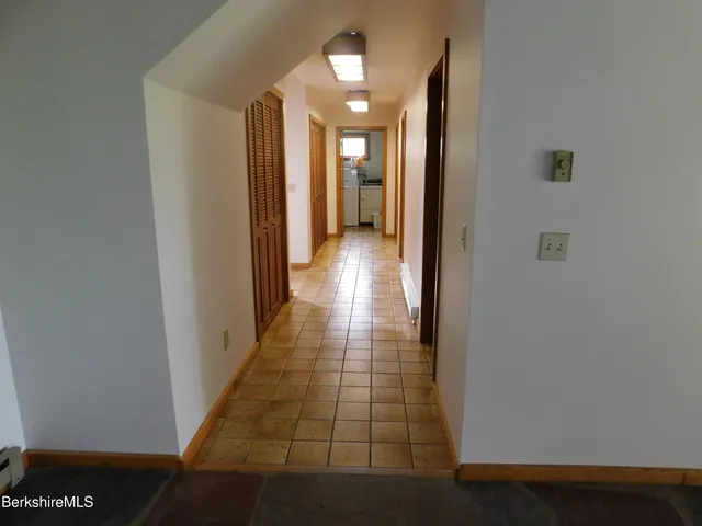 $3,500 | 122 Thomas Island Road, Pittsfield, MA 01201