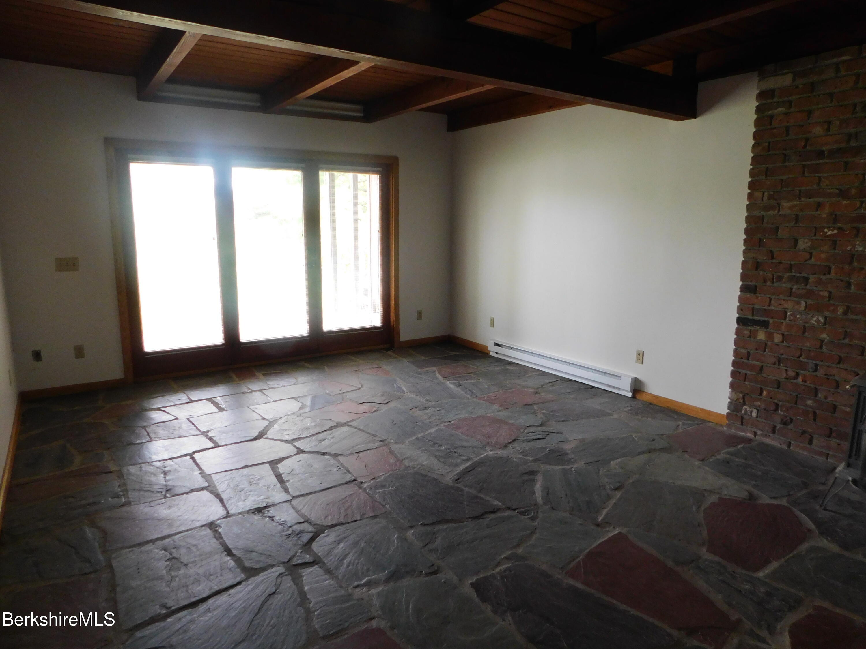 122 Thomas Island Road Pittsfield, MA 01201 - Photo 22 of 36 DSCN0015