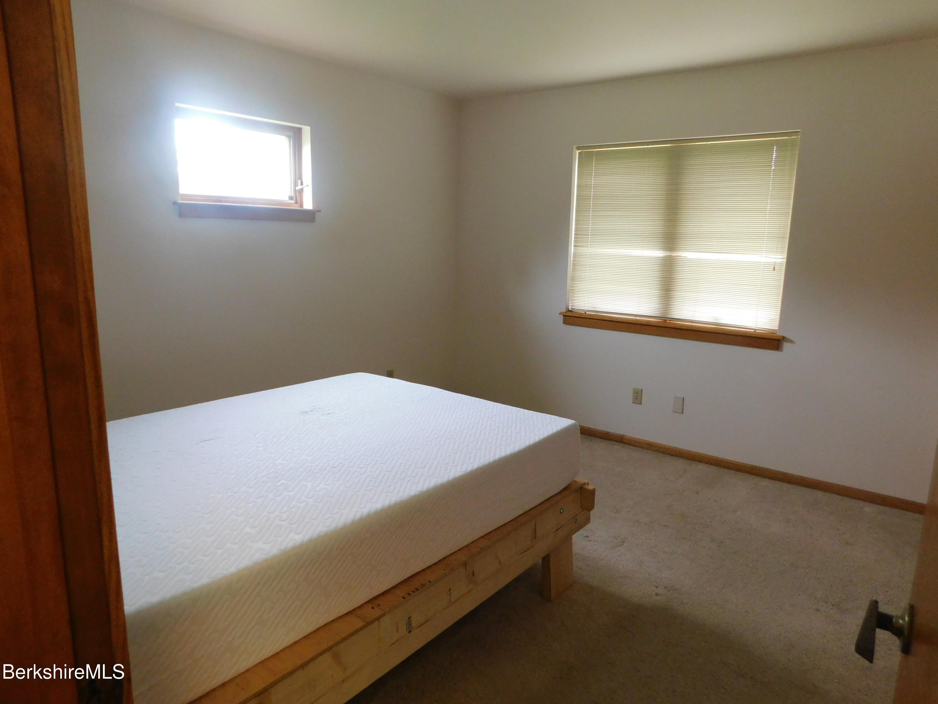 122 Thomas Island Road Pittsfield, MA 01201 - Photo 29 of 36 DSCN0021