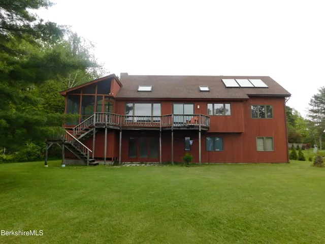 $3,500 | 122 Thomas Island Road, Pittsfield, MA 01201