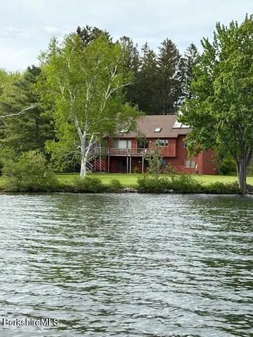 $3,500 | 122 Thomas Island Road, Pittsfield, MA 01201