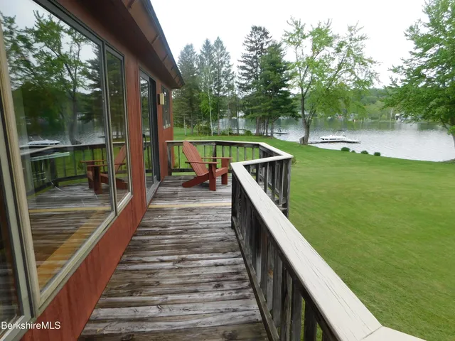 $3,500 | 122 Thomas Island Road, Pittsfield, MA 01201