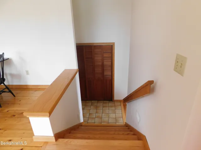 $3,500 | 122 Thomas Island Road, Pittsfield, MA 01201