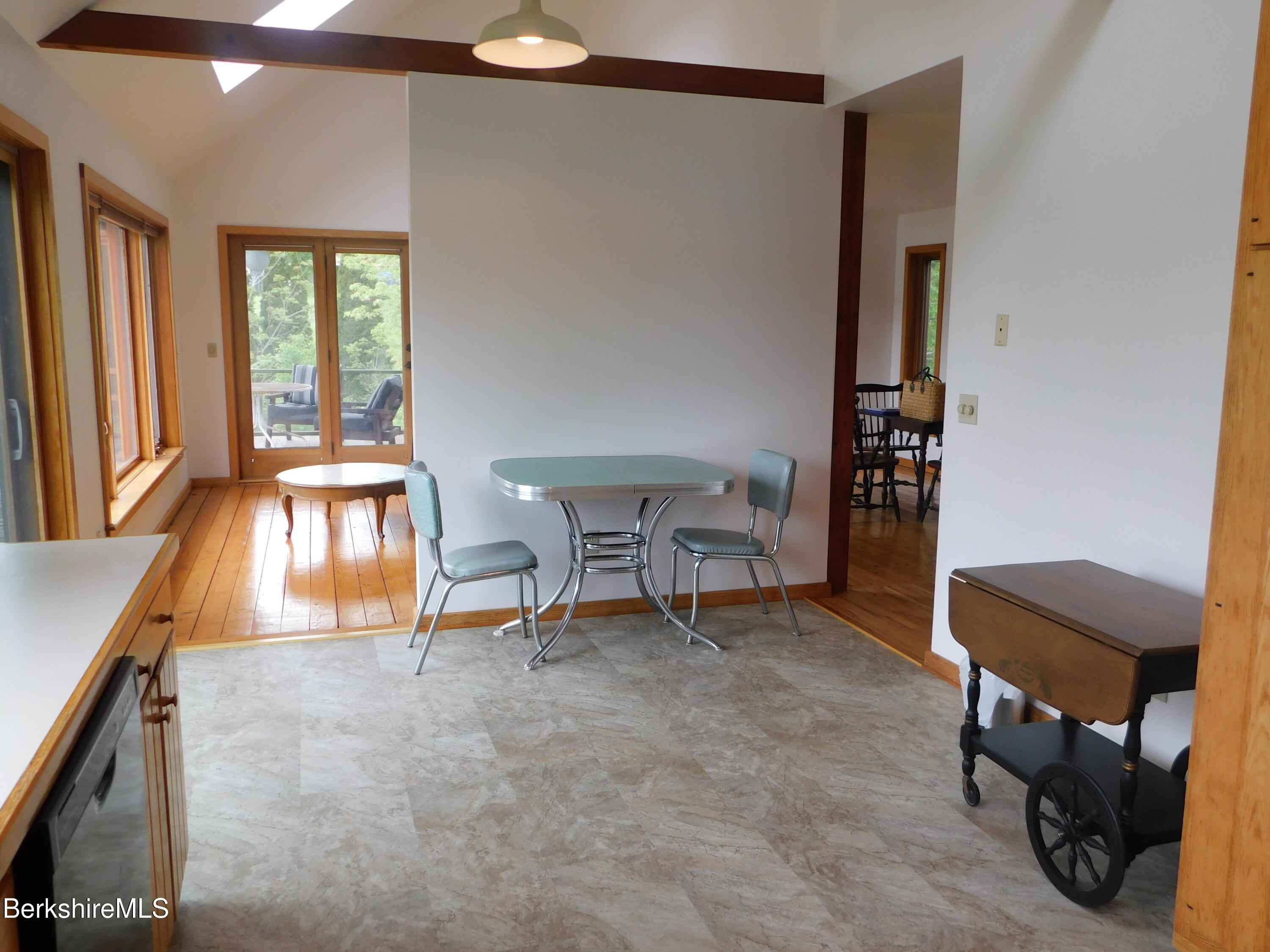 122 Thomas Island Road Pittsfield, MA 01201 - Photo 10 of 36 DSCN0035