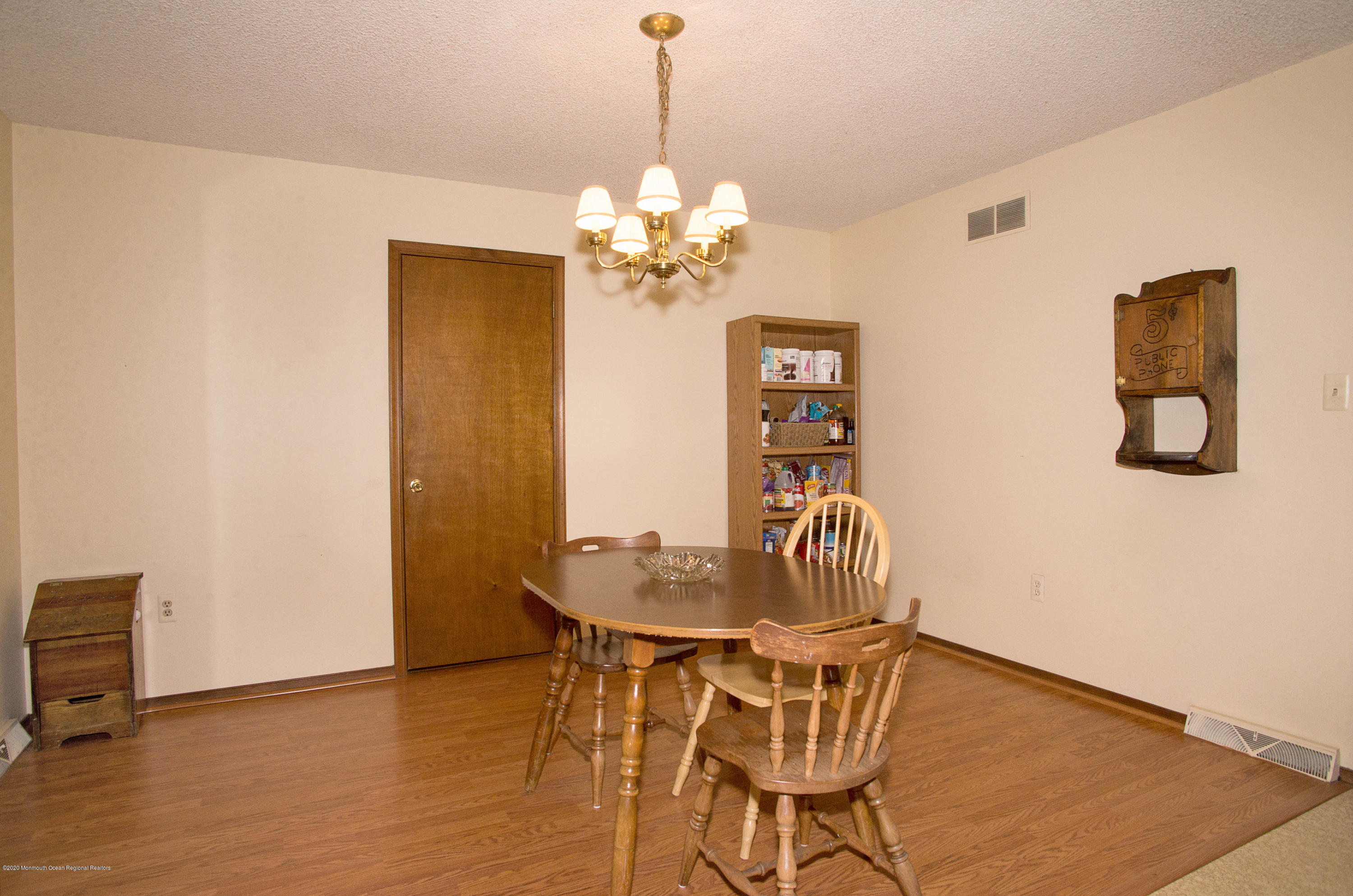 699 Pinehurst Road New Egypt, NJ 08533 - Photo 8 of 25 _RMJ1268 dining area