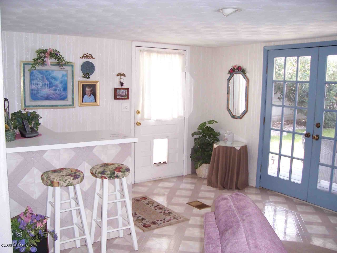 6761 Crystal Lake Road Keystone Heights, FL 32656 - Photo 11 of 12 Living Room