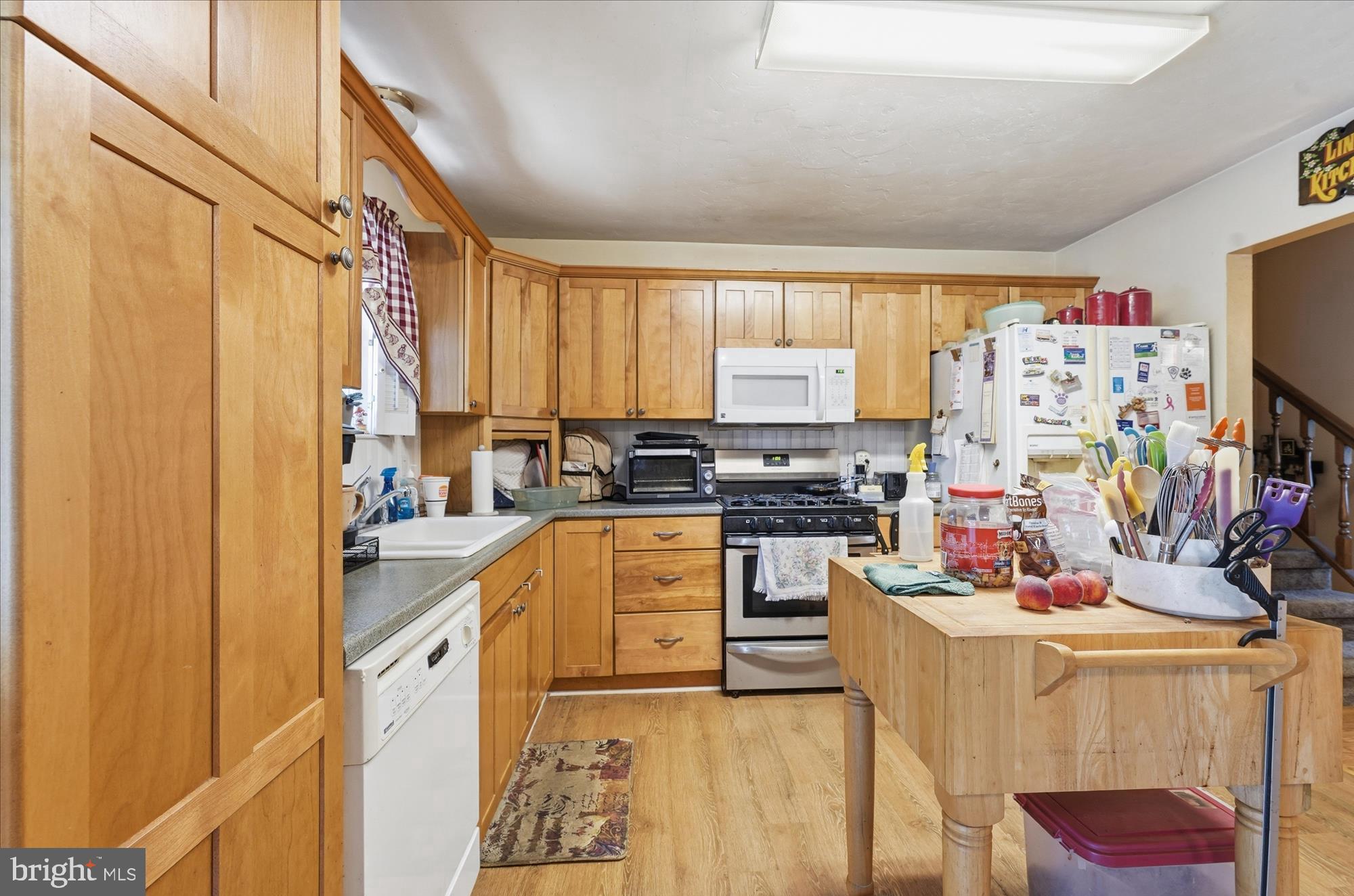 1126 Cobblestone Court Hanover, PA 17331 - Photo 4 of 32 Kitchen