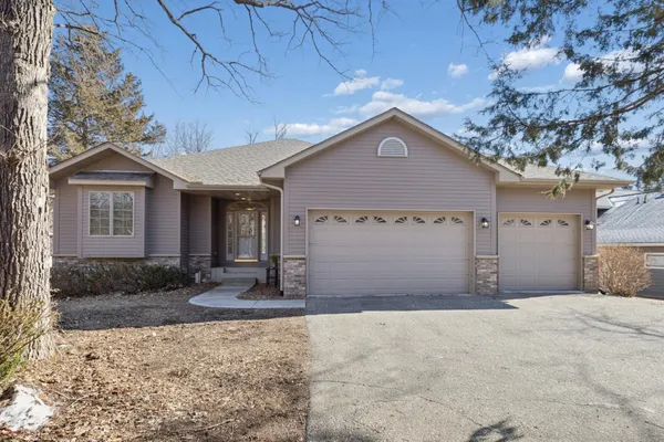 $1,000,000 | 7646 Isaak Avenue Northwest, Annandale, MN 55302