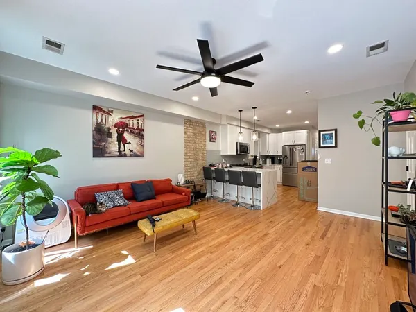 $3,500 | 1424 North Bosworth Avenue, Unit 1, Chicago, IL 60642