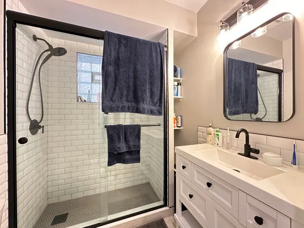 $3,500 | 1424 North Bosworth Avenue, Unit 1, Chicago, IL 60642