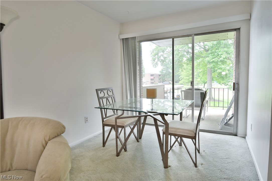 2520 North River Road Northeast, Unit B20 Warren, OH 44483 - Photo 19 of 32