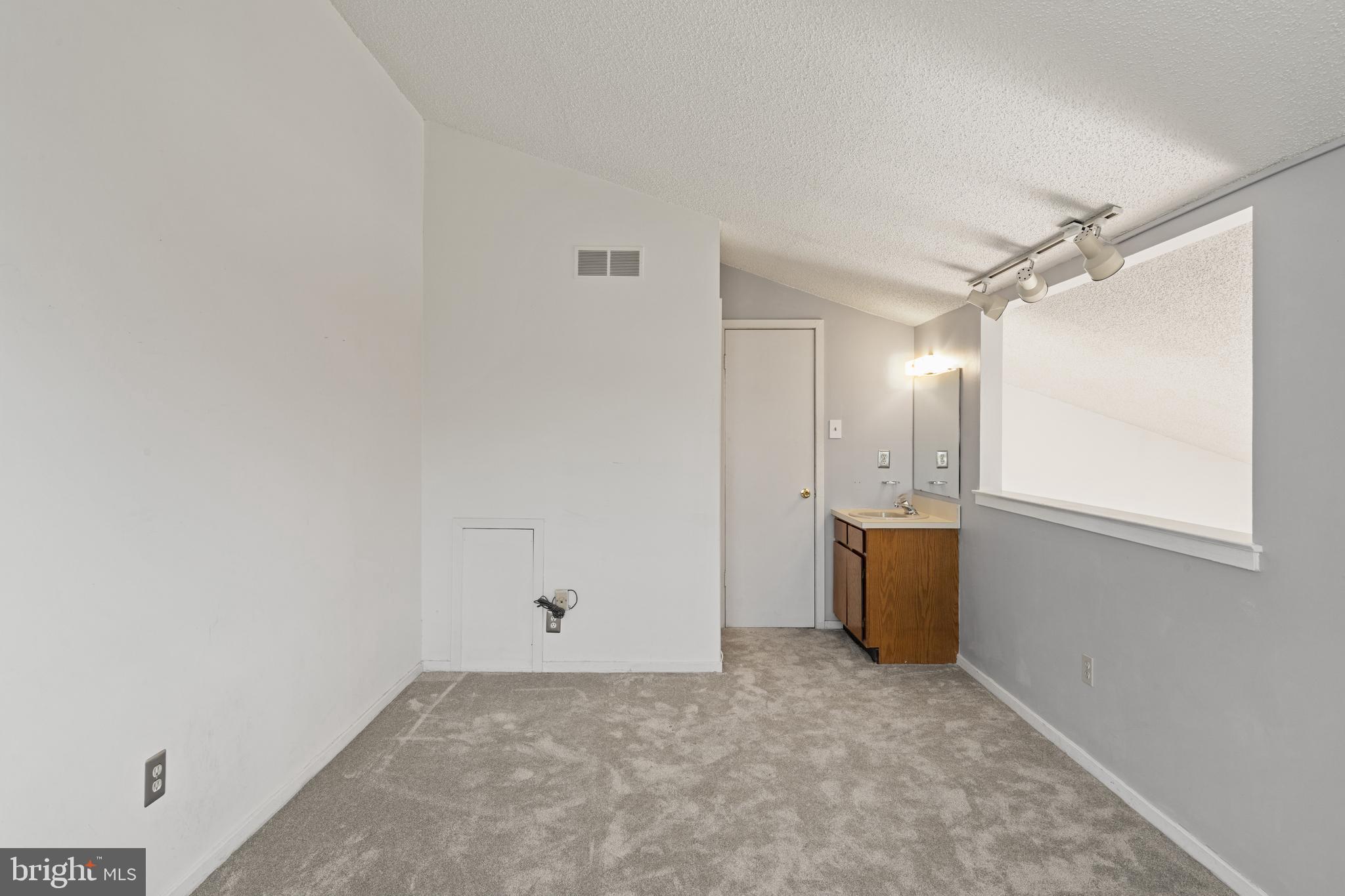 2204 Sandra Road Voorhees, NJ 08043 - Photo 25 of 41